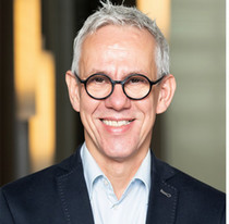 Steffen Lösel Headshot